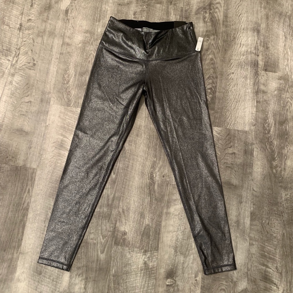 Knockout by Victoria Sport Shine Tight